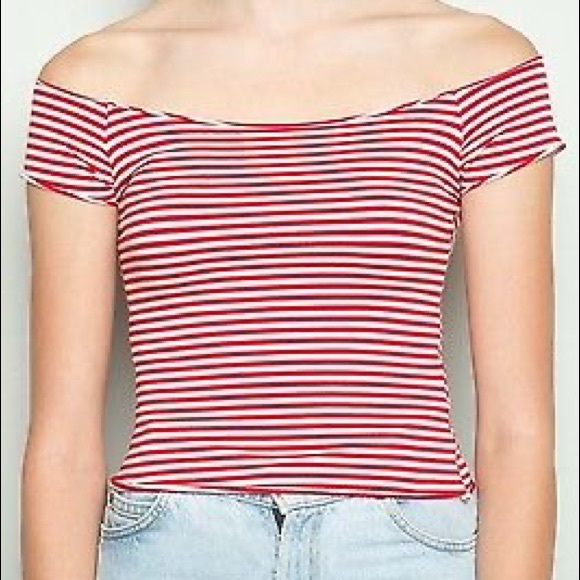 Black and White Stripe Brandy Melville Crop Top - Picture 3 of 3